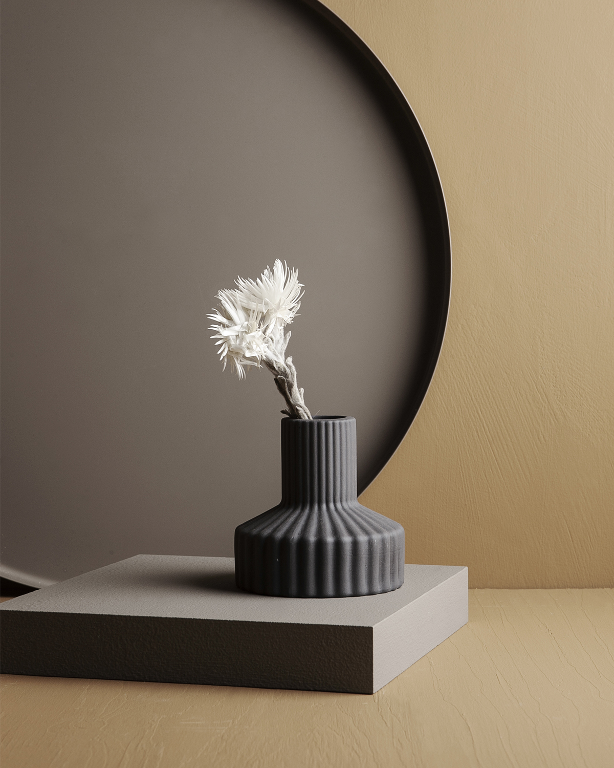 Storefactory Vase Samset Small Dark Grey