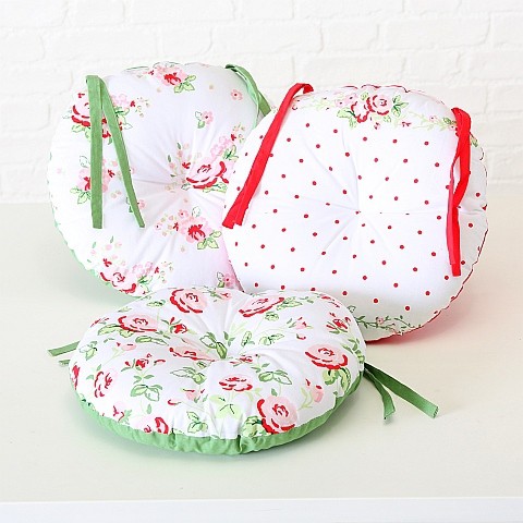 Stuhlkissen Blümchen 3 versch. Designs